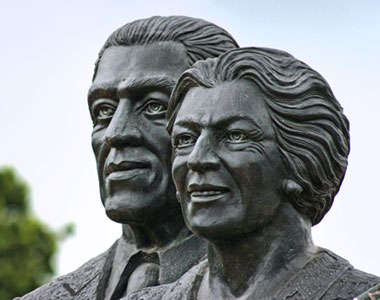 Don Carlos Sarmiento Lora y doña Maria Cristina Palau, Fundadores del Ingenio Sancarlos.